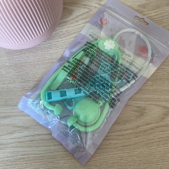 Blue Doctor Play Set - Picture 2 of 2